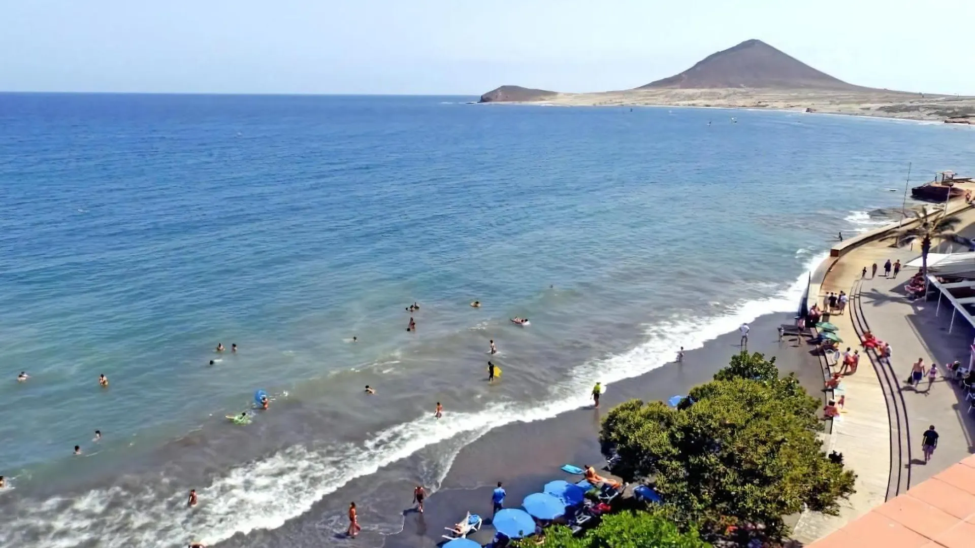 Direkt Am Meer Gelegene Ferienwohnung Mit Balkon El Medano  Apartment El Medano (Tenerife)