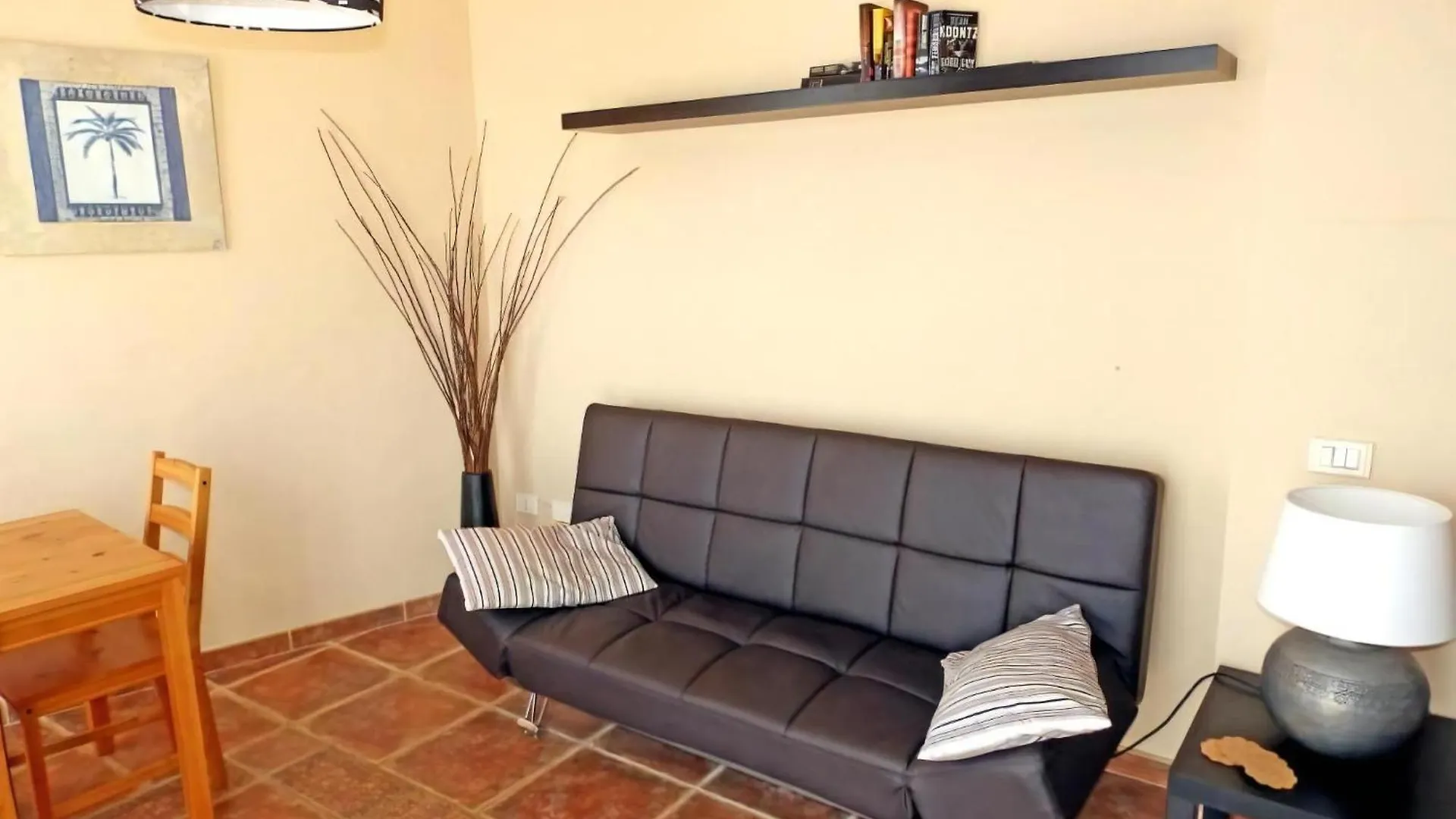 Direkt Am Meer Gelegene Ferienwohnung Mit Balkon El Medano  Spain